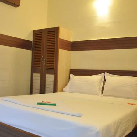Hotel Kaveri Mahal Madurai Buitenkant foto